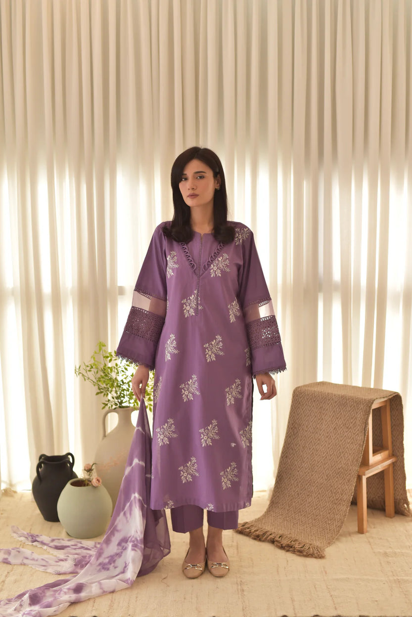 Vibe in Lilac – Embroidered (READY TO WEAR)