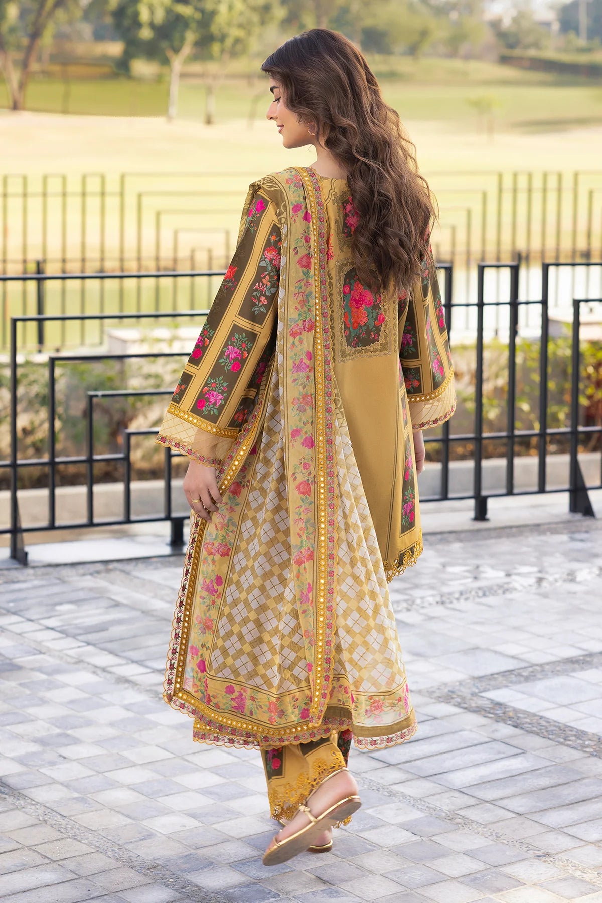 Earthy | 3-PC Embroidered Lawn