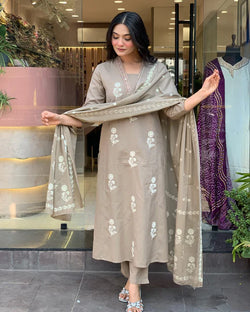 Tuberose (READY TO WEAR)