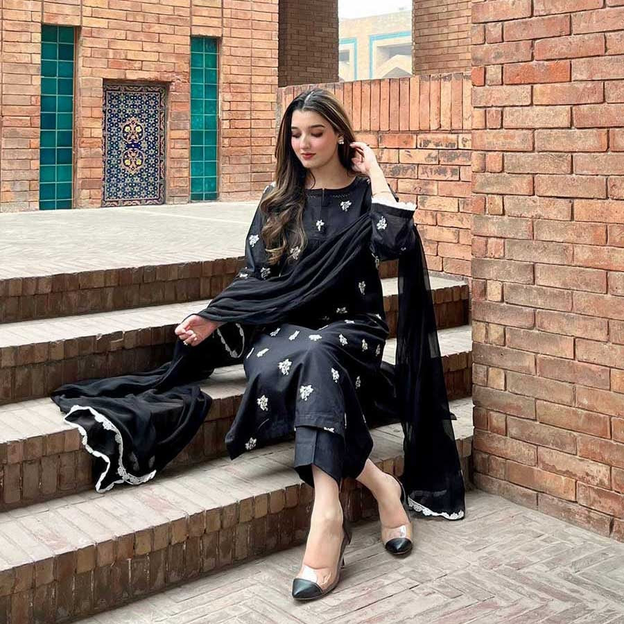 Black Anaya  – Embroidered (READY TO WEAR)
