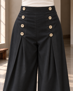 BLACK PLEATED TROUSER